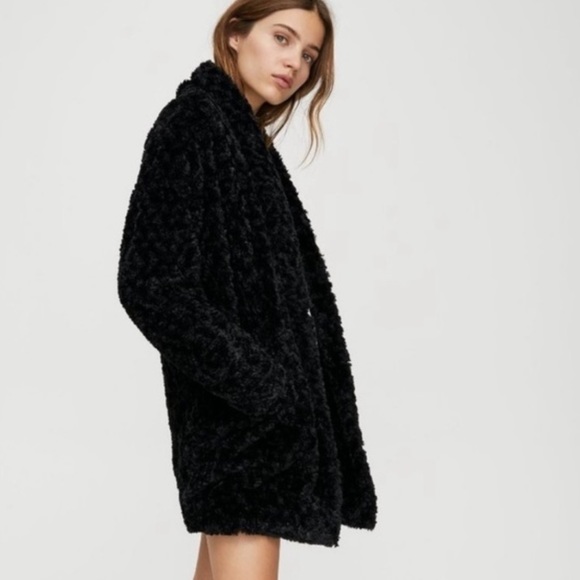 Aritzia Wilfred Free Grete Teddy Plush Jacket - Picture 5 of 5